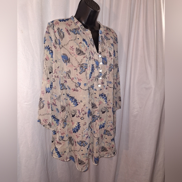 Liz Claiborne Cream 3/4 Sleeve Buttoned Blouse - Picture 3 of 5